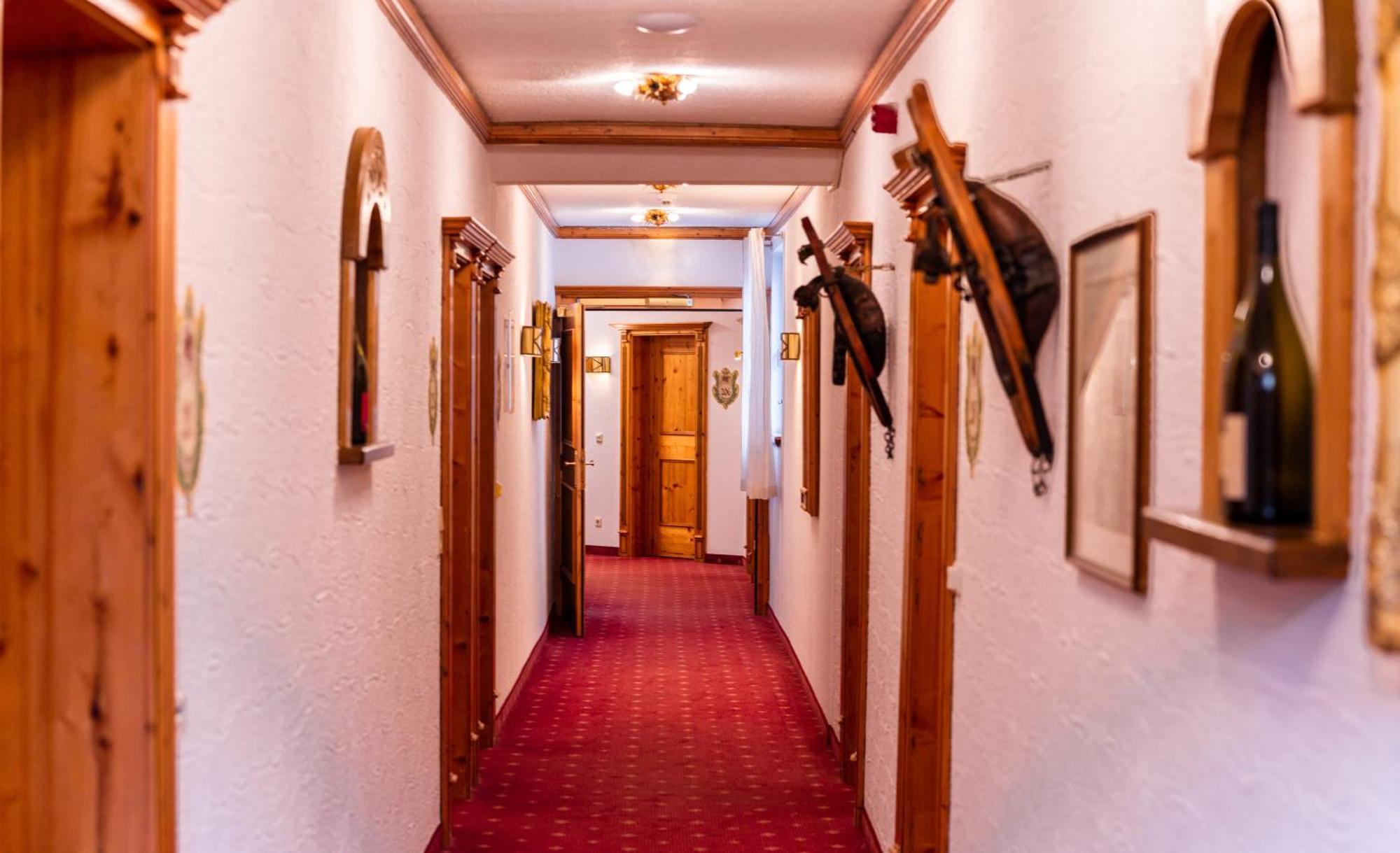 Hotel-Restaurant Kreuzberghof Tagungs- Und Veranstaltungshotel 티에펜바흐 외부 사진