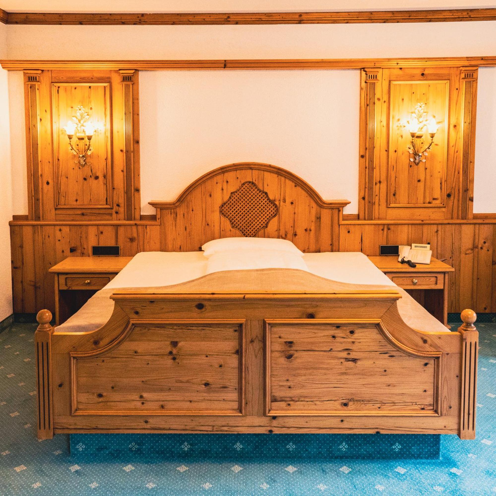 Hotel-Restaurant Kreuzberghof Tagungs- Und Veranstaltungshotel 티에펜바흐 외부 사진