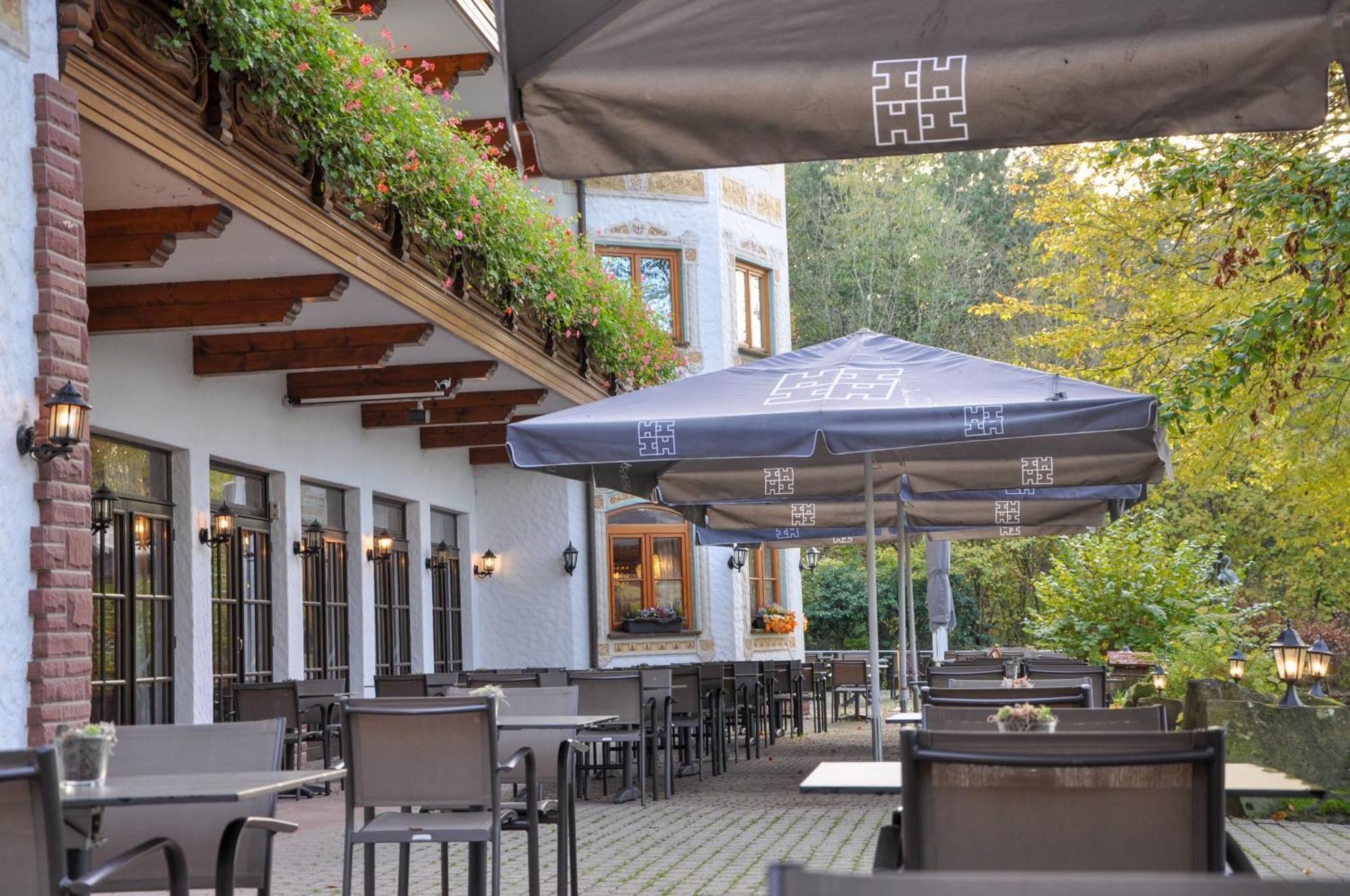 Hotel-Restaurant Kreuzberghof Tagungs- Und Veranstaltungshotel 티에펜바흐 외부 사진