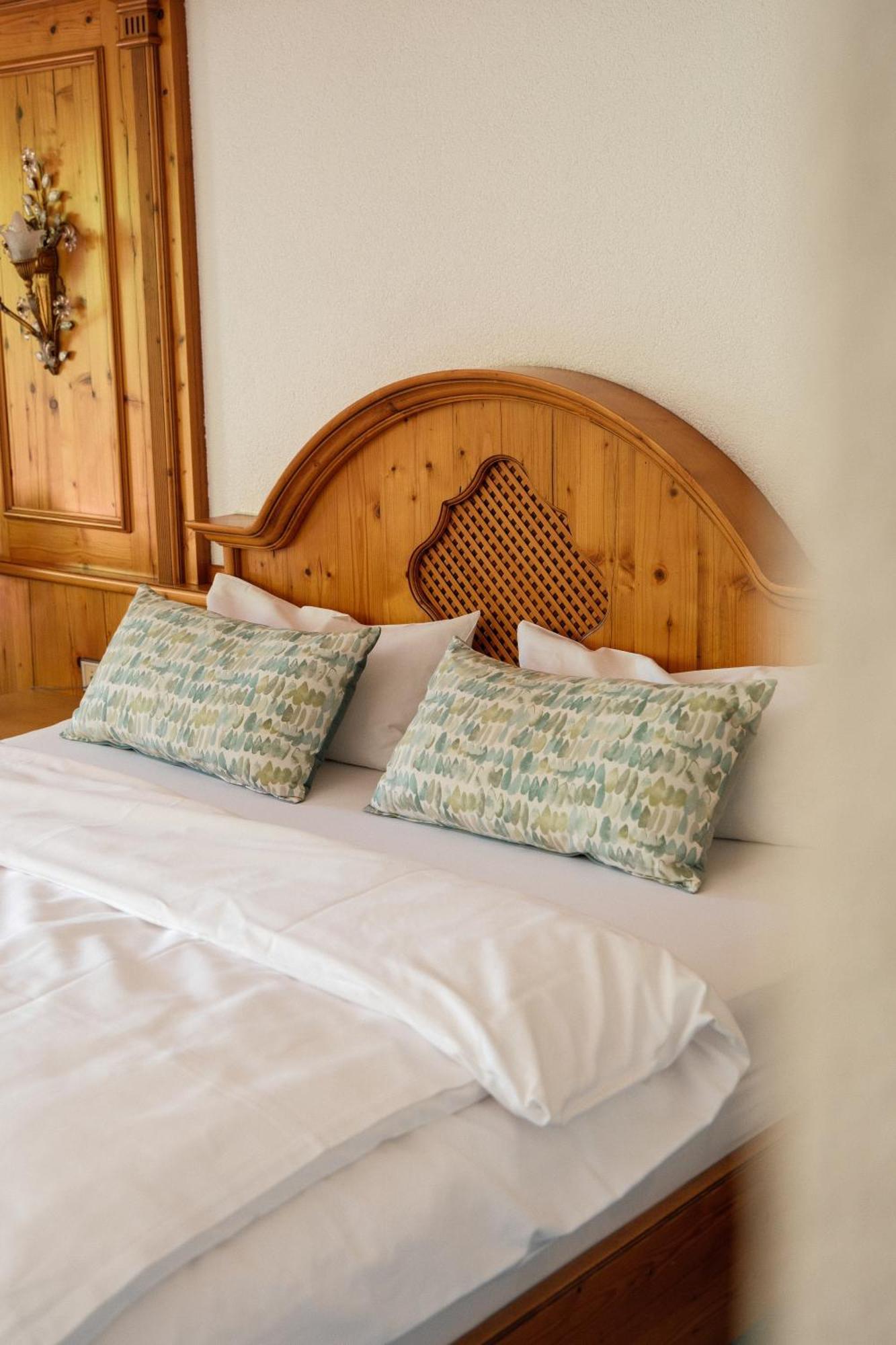 Hotel-Restaurant Kreuzberghof Tagungs- Und Veranstaltungshotel 티에펜바흐 외부 사진