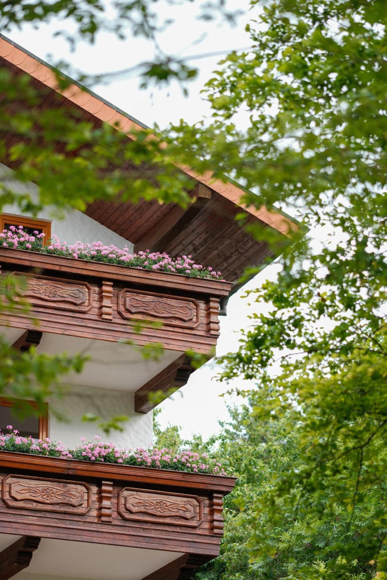 Hotel-Restaurant Kreuzberghof Tagungs- Und Veranstaltungshotel 티에펜바흐 외부 사진