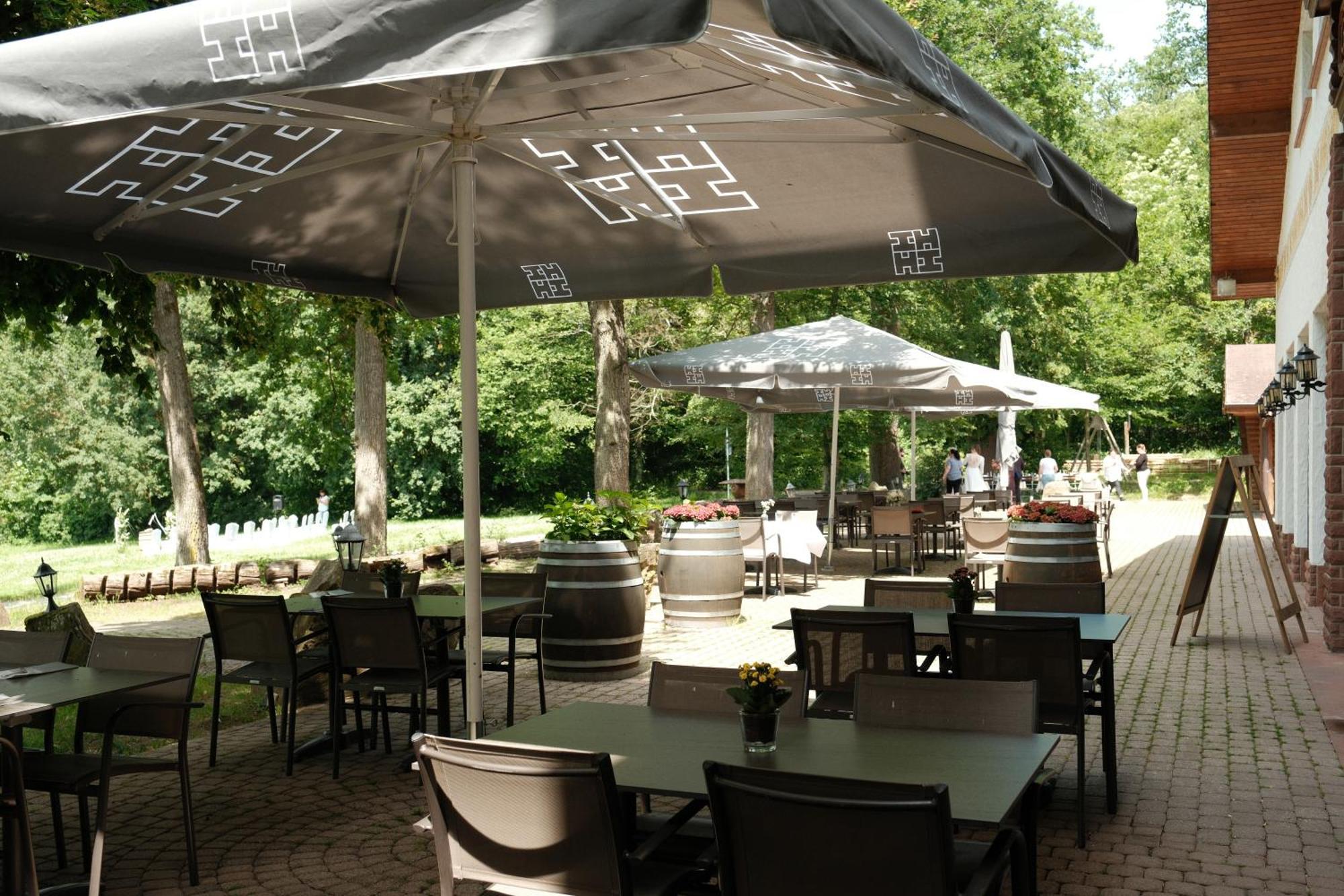 Hotel-Restaurant Kreuzberghof Tagungs- Und Veranstaltungshotel 티에펜바흐 외부 사진