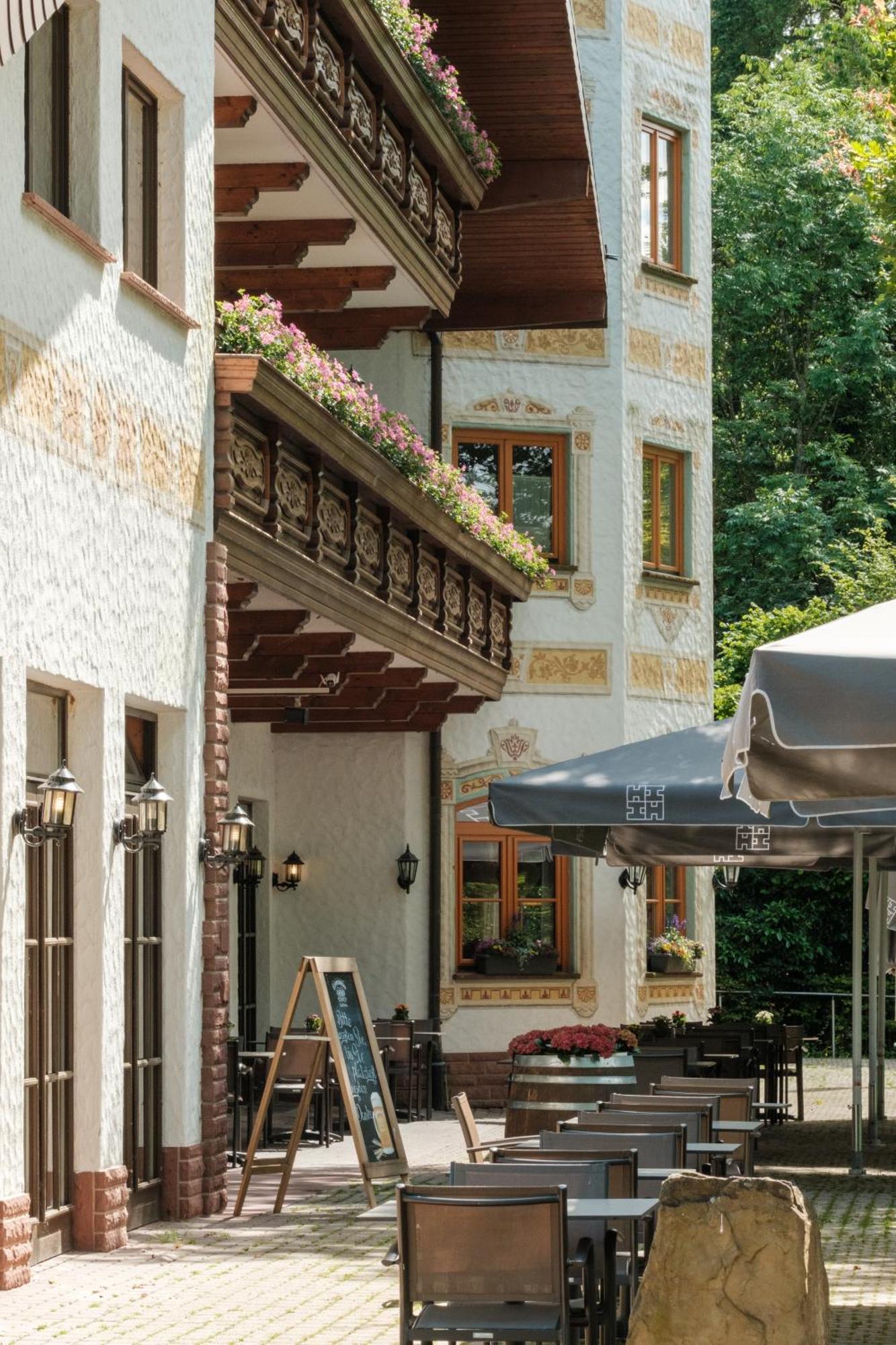 Hotel-Restaurant Kreuzberghof Tagungs- Und Veranstaltungshotel 티에펜바흐 외부 사진